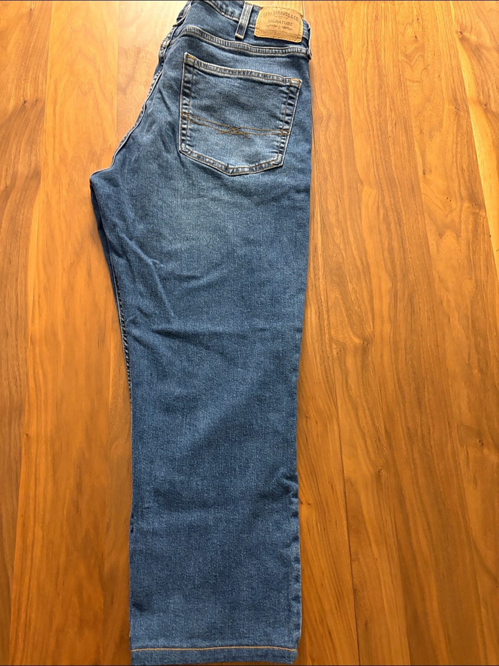 Signature by Levi Strauss & Co. men's jeans 38x30 Slim. Popular and classic - Picture 3 of 7